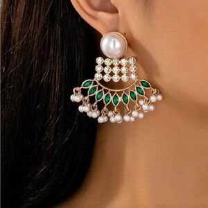 Elegant Veridian Pearl & Gold Luxe Tassels Earrings